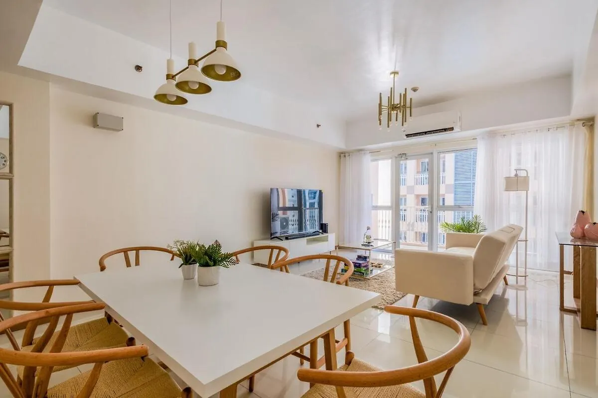 Minimalist Haven 3Br Unit At Mckinley Hill Apartment Manila 0*,  Philippines