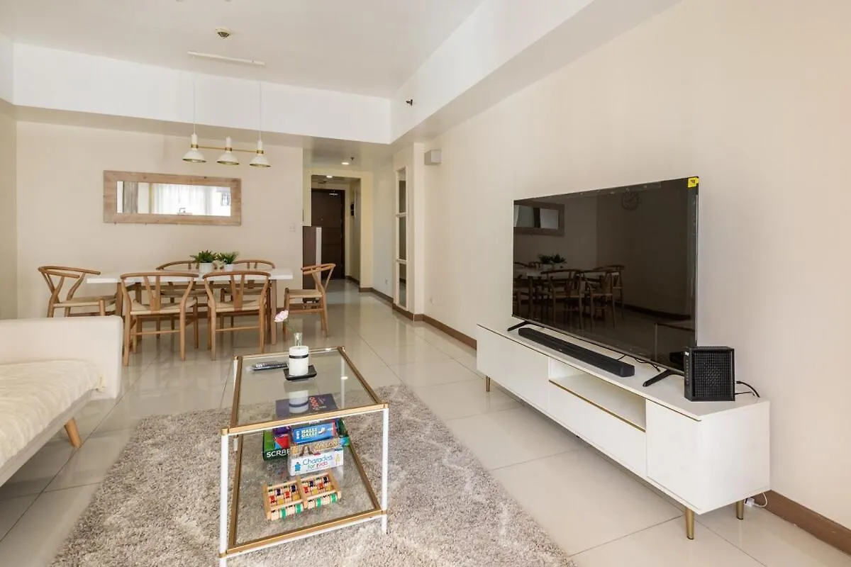 Minimalist Haven 3Br Unit At Mckinley Hill Apartment Manila