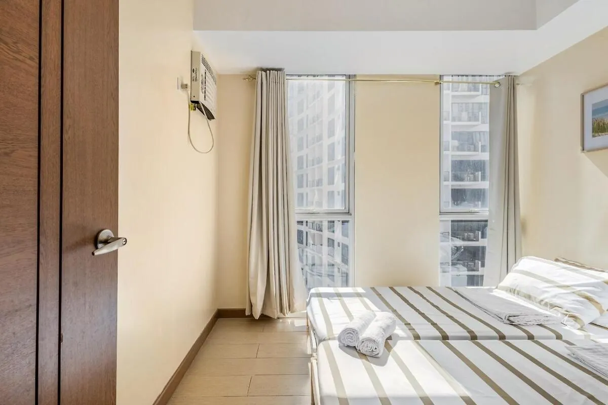 Minimalist Haven 3Br Unit At Mckinley Hill Apartment Manila