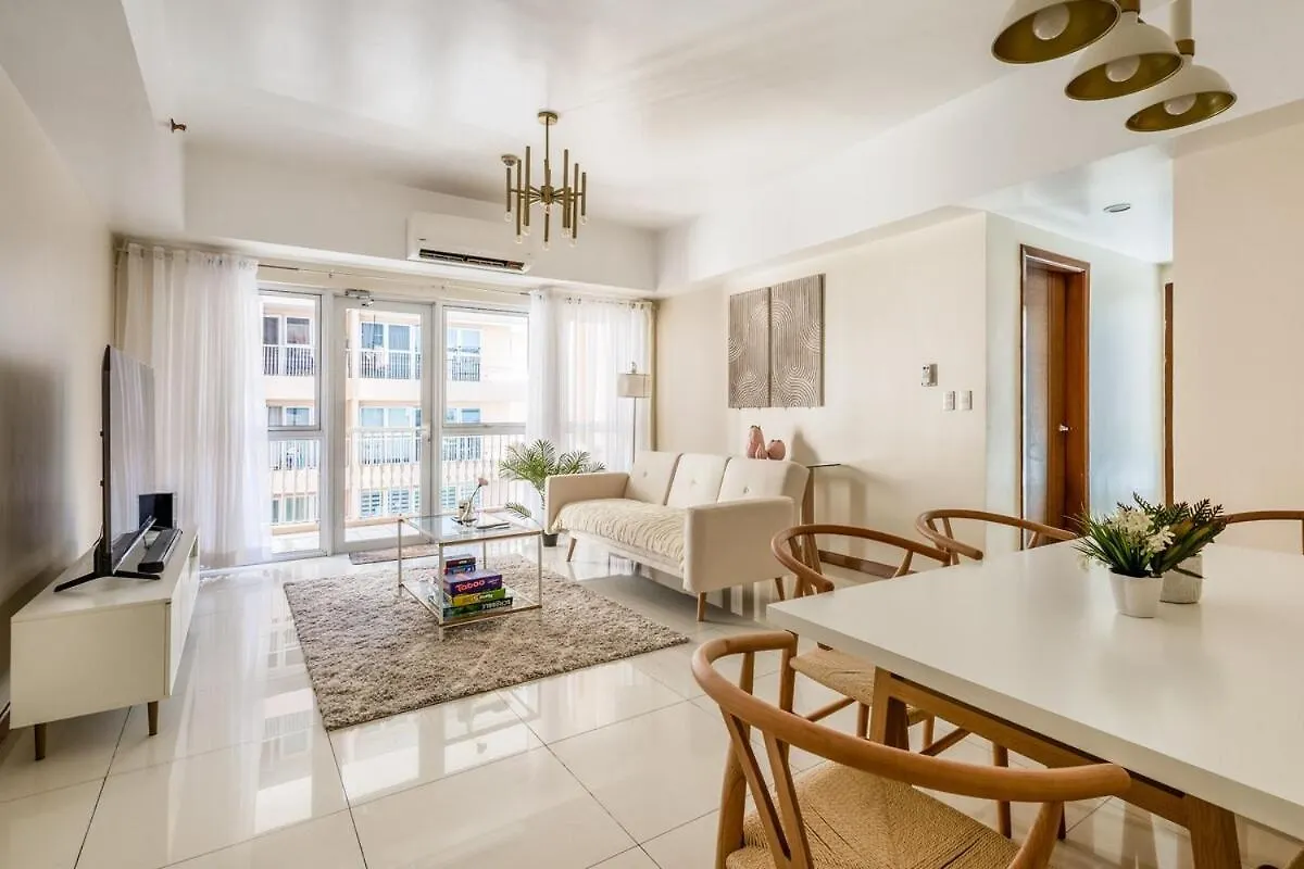 Minimalist Haven 3Br Unit At Mckinley Hill Apartment Manila