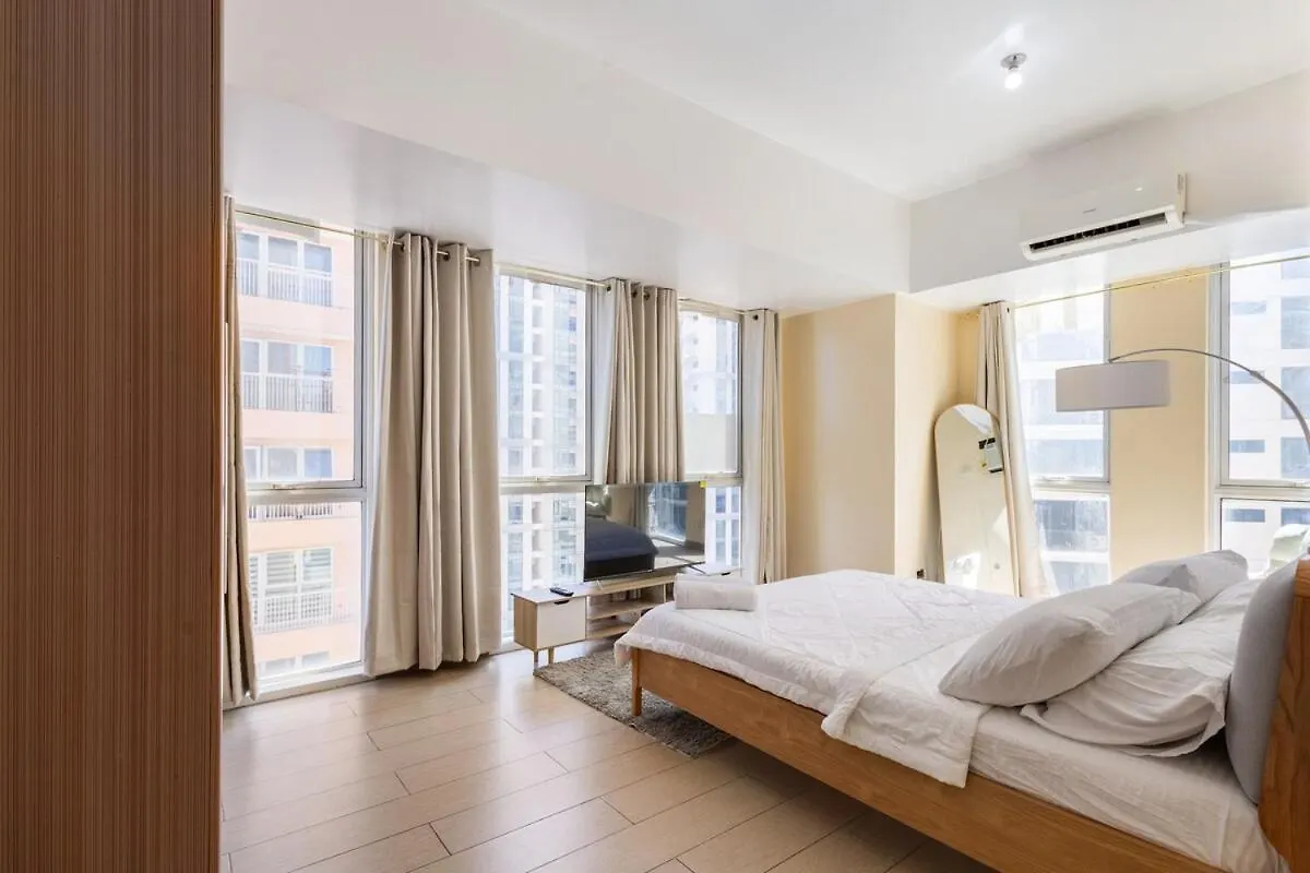 Minimalist Haven 3Br Unit At Mckinley Hill Apartment Manila Philippines