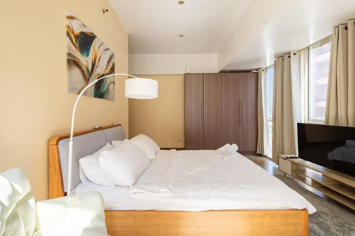 Minimalist Haven 3Br Unit At Mckinley Hill Apartment Manila 0*,