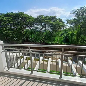  Aparthotel Acacia Estates Taguig